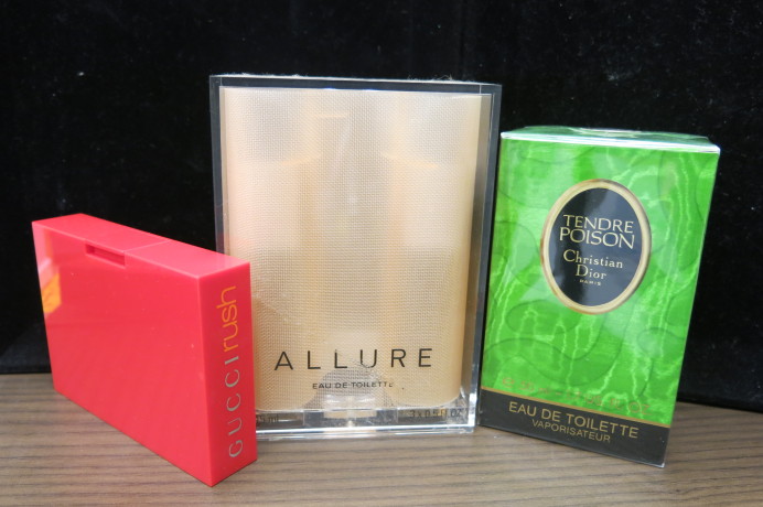 香水　化粧品　買取　販売　ゴールディーズ前橋　荒牧
