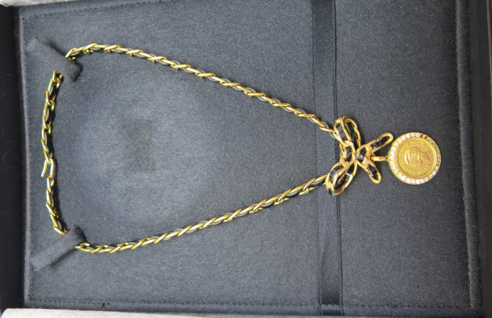 CHANEL/シャネル　コインペンダント風チョーカーが新入荷しました♪