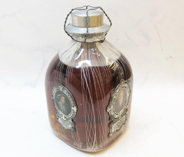 グランド オールドバー エリザベス 830㎖ 33000円で買取いたしました。