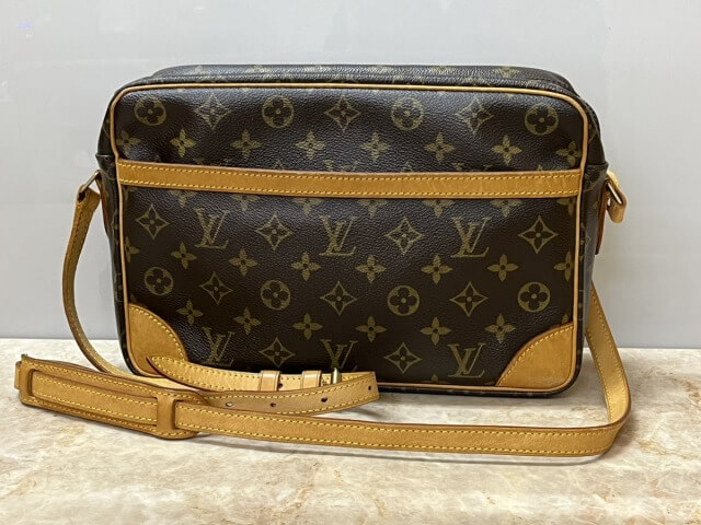 LOUIS VUITTON　トロカデロ30 モノグラムショルダー 66000円でお売りいたふだきました！