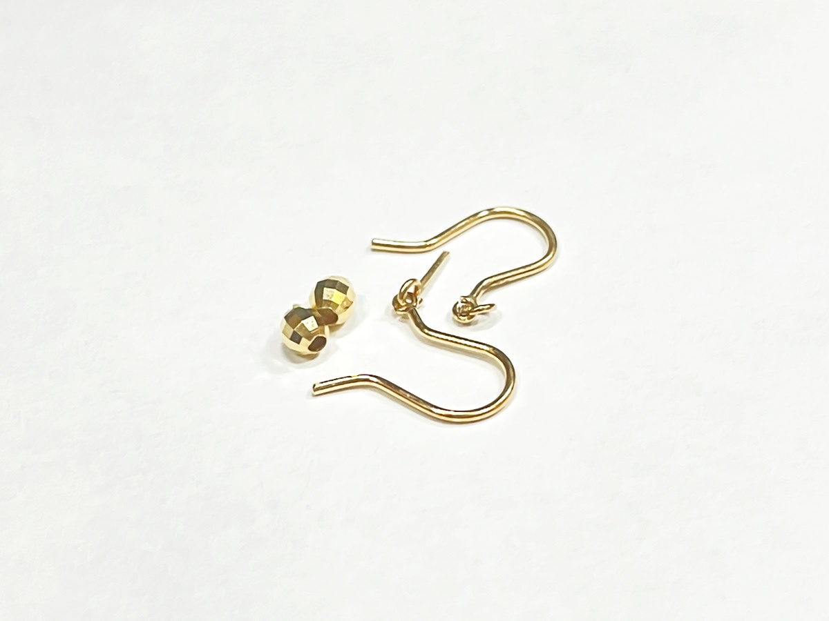 18金（刻印がないお品物はお預かり必須）刻印がなく石が取れてしまったピアスを3,000円で買いました！