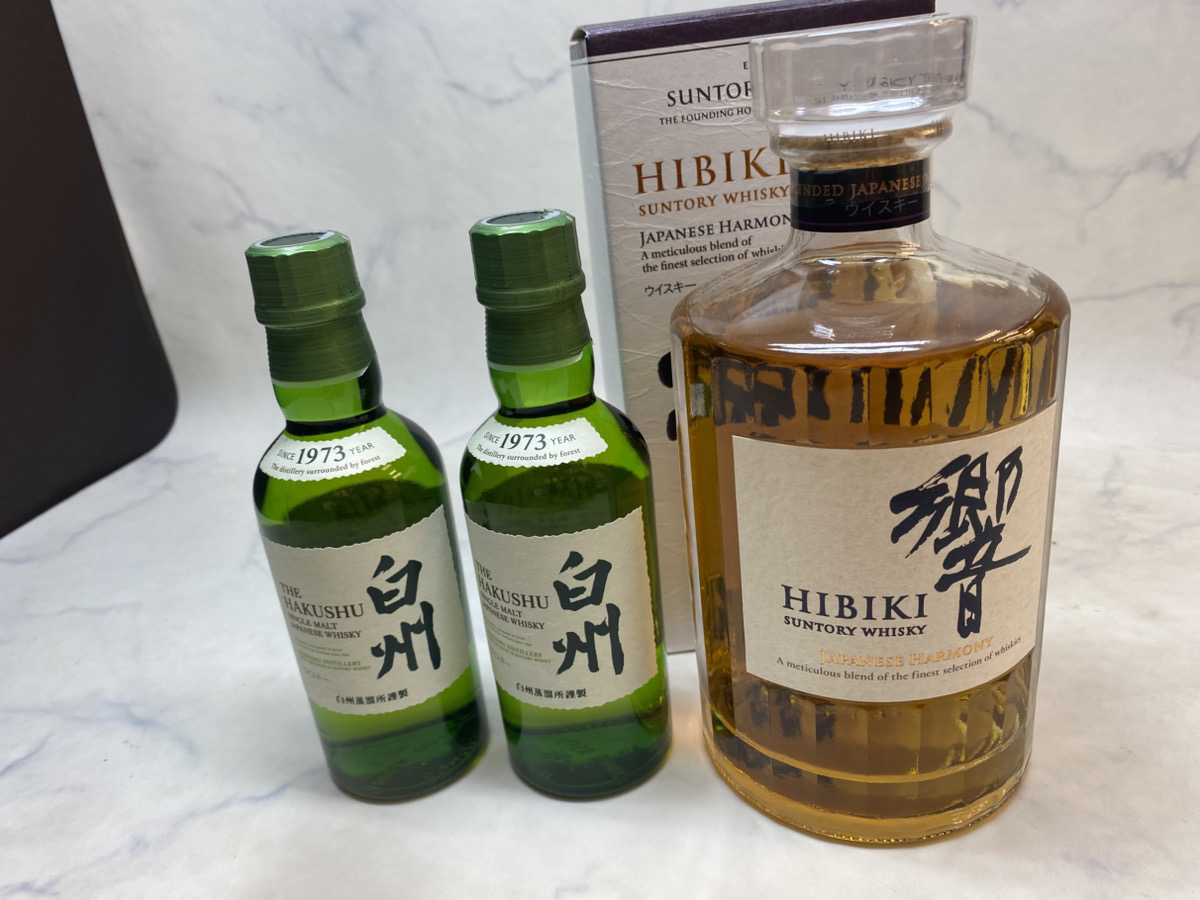 響＆白州ハーフボトル計3本  ￥15.000でお買取りさせていただきました