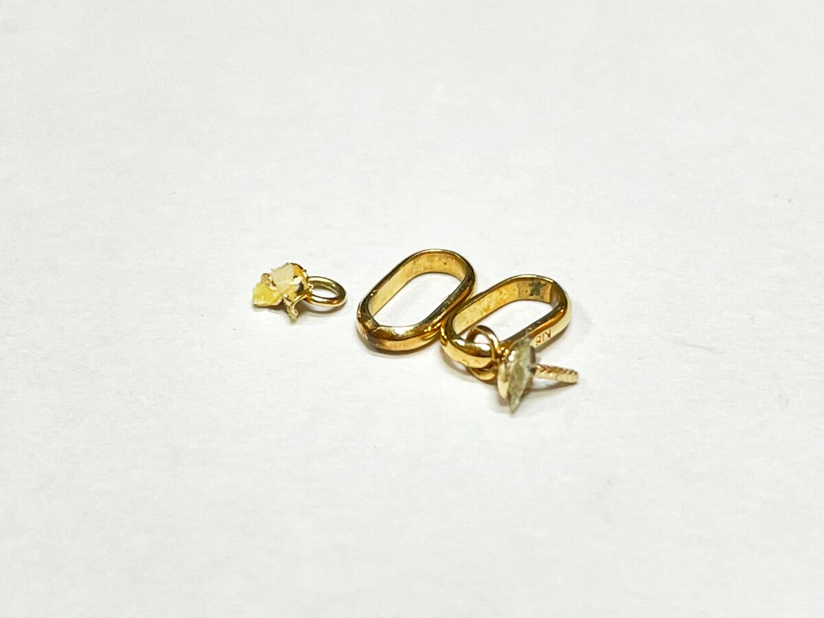 18金（K18）ペンダントトップのバチカンのみを5000円で買いました！
