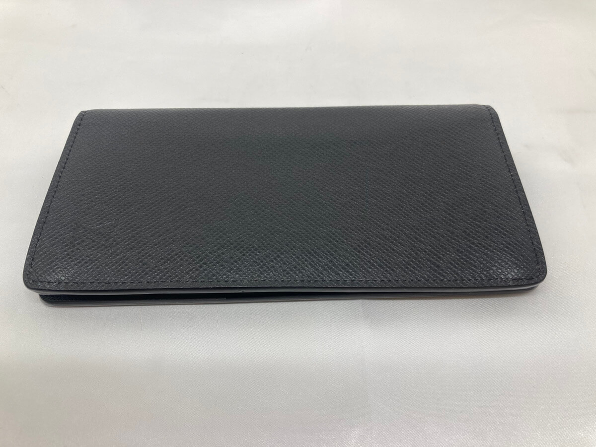 ルイヴィトンのポルトフォイユロンを8,000円でお買取をさせていただきました。