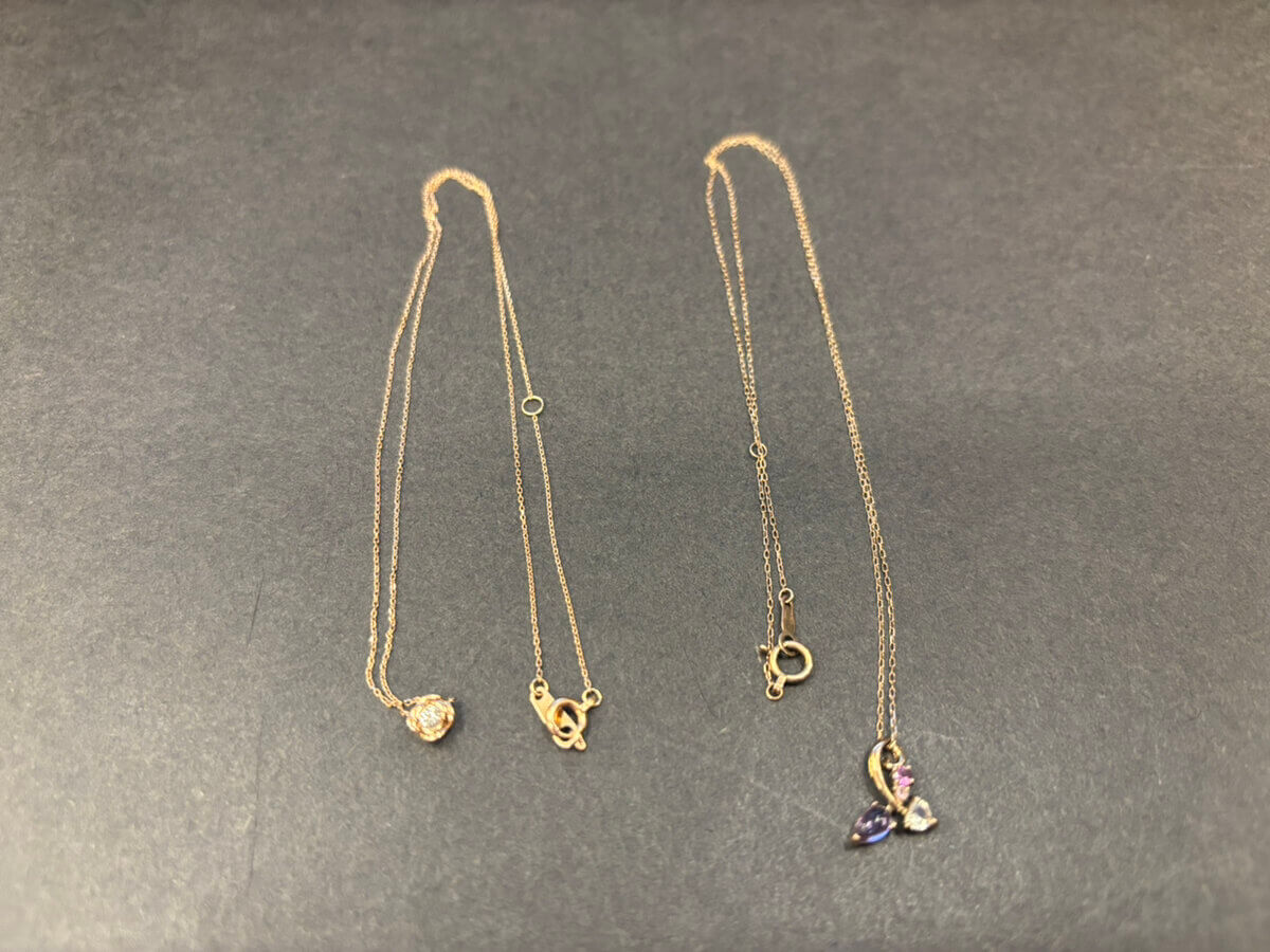 こちら、K10ネックレス 0.9を各 5,490円でお買取をさせていただきました！