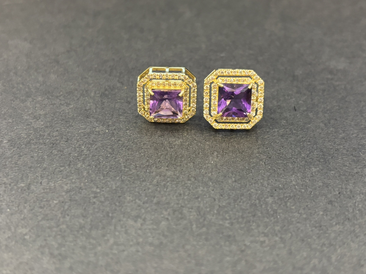 こちら、K18 ピアス 54,000円でお買取をさせていただきました！