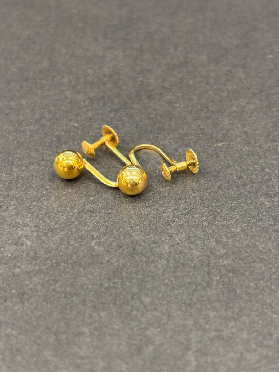 こちら、K18 イヤリング 13,500円でお買取をさせていただきました！