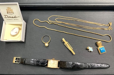 11/12　貴金属  K18 ネックレス　リング　トップ 　時計　お買い取りさせていただきました。　藤岡店