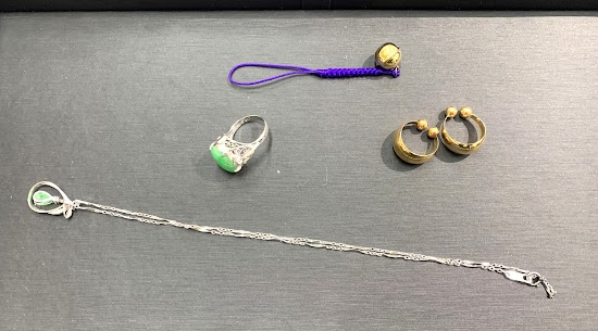 11/28　貴金属   K18 　イヤリング  PT850　 ネックレス　リング　お買い取りさせていただきました。　藤岡店