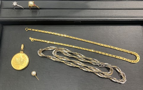 02/13　貴金属 　K18　ネックレス  リング  　K18K24 ウィーン金貨 　コンビネックレス　お買い取りさせていただきました。　藤岡店