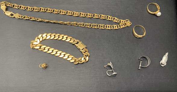 03/29　貴金属　K18 ネックレス リング ブレスレット PT900　イヤリング　など　お買い取りさせていただきました。　藤岡店