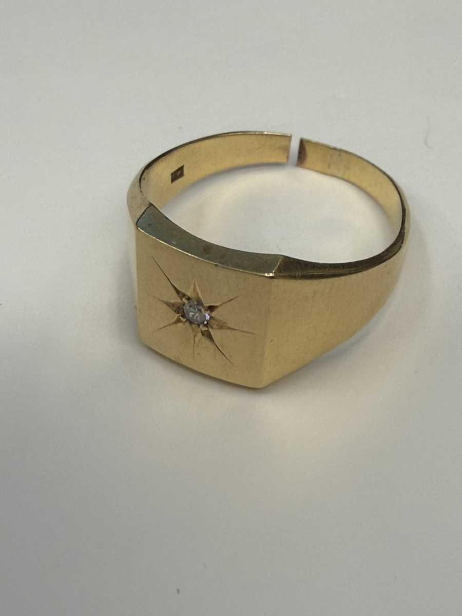 こちらK18 リング ￥147,960でお買取をさせていただきました！