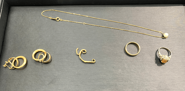 09/10　K18　ネックレス　リングなど　 K14WG　リング　お買い取りさせていただきました。　藤岡店
