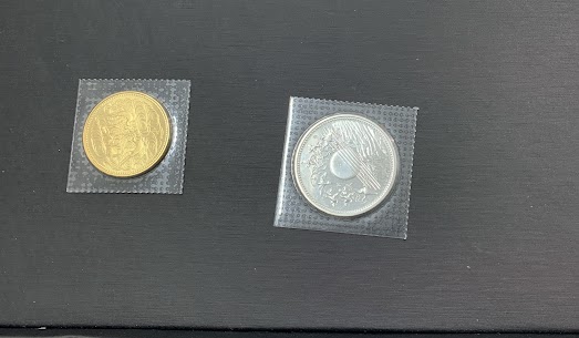 10/15　天皇御在位10万金貨 　天皇御在位1万銀貨　お買い取りさせていただきました。　藤岡店